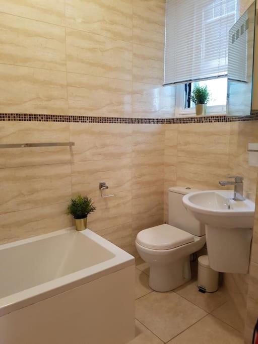 Cozy Flat, 5 Minute Walk To Oxford Circus Διαμέρισμα Λονδίνο Εξωτερικό φωτογραφία