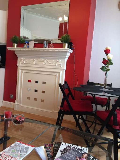 Cozy Flat, 5 Minute Walk To Oxford Circus Διαμέρισμα Λονδίνο Εξωτερικό φωτογραφία